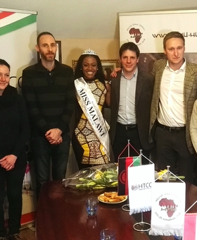 Miss Malawi látogatása a HTCC és az AHU Központjában